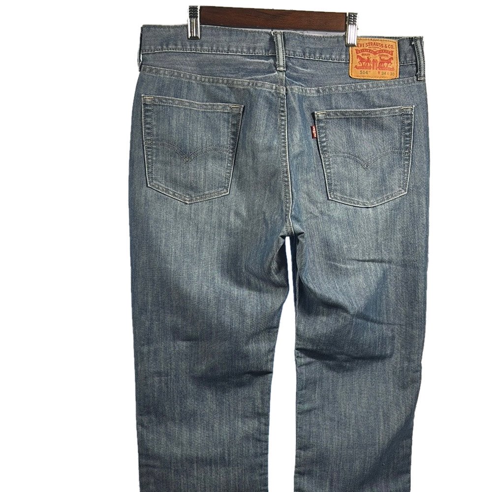 Levi's Blue Relaxed Fit 415 Jeans with Classic Style